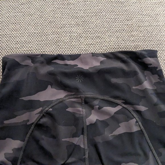 Athleta Elation 7/8 Tight in Dark Camo - Picture 4 of 5